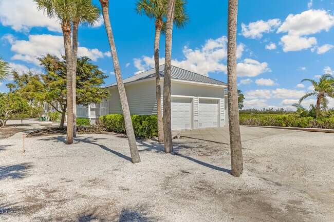 Foto del edificio - 4040 Loomis Ave