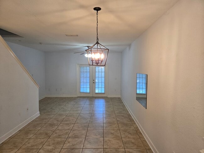 Building Photo - 2508 SW 35th Pl
