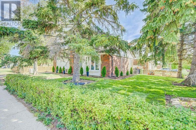 Photo du bâtiment - 2 Vankirk Rd