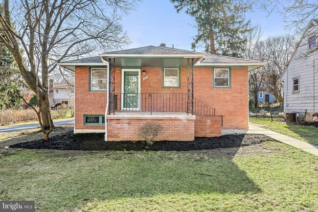 Building Photo - 2801 Harvard Ave