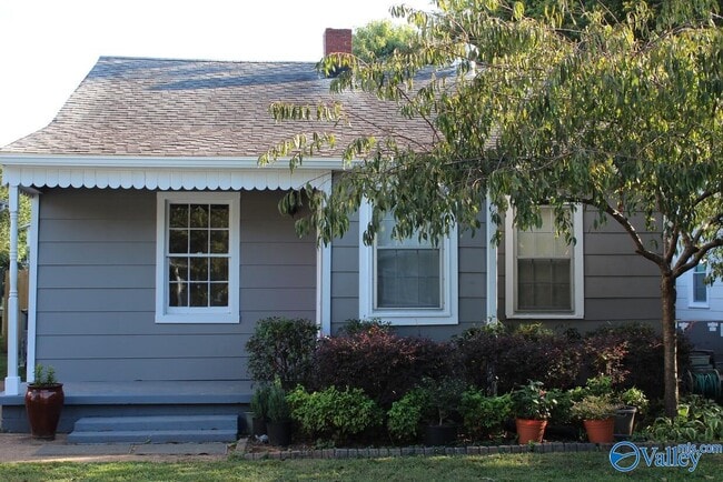 Foto del edificio - 1114 Stevens Ave NE