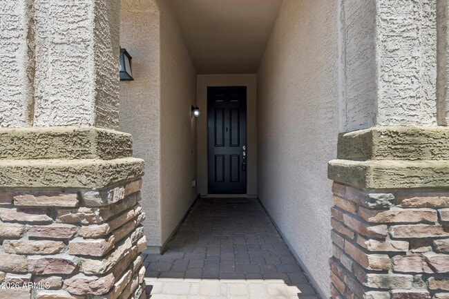 Building Photo - 17766 W Granite View Dr