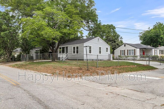 Building Photo - 2308 Aintree Ave