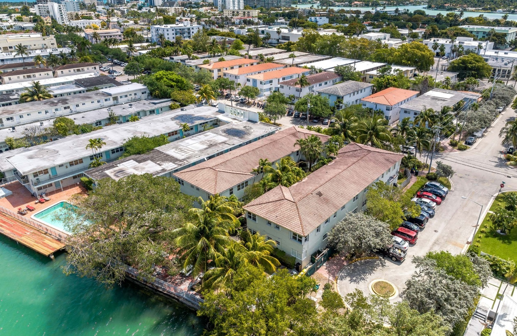 Marseille Deco Condominiums