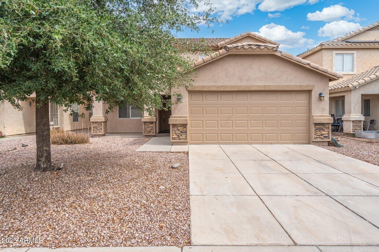 Foto principal - 11546 W Schleifer Dr