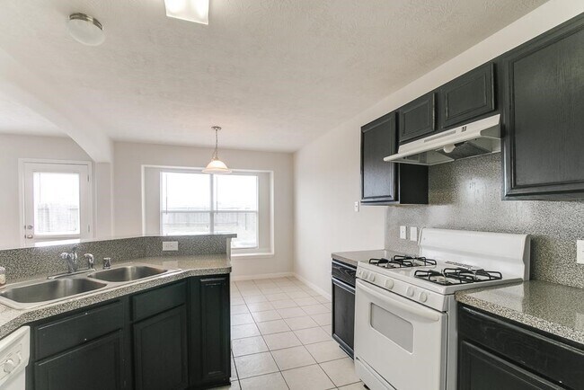 Foto del edificio - 9315 Ratama Creek Ln