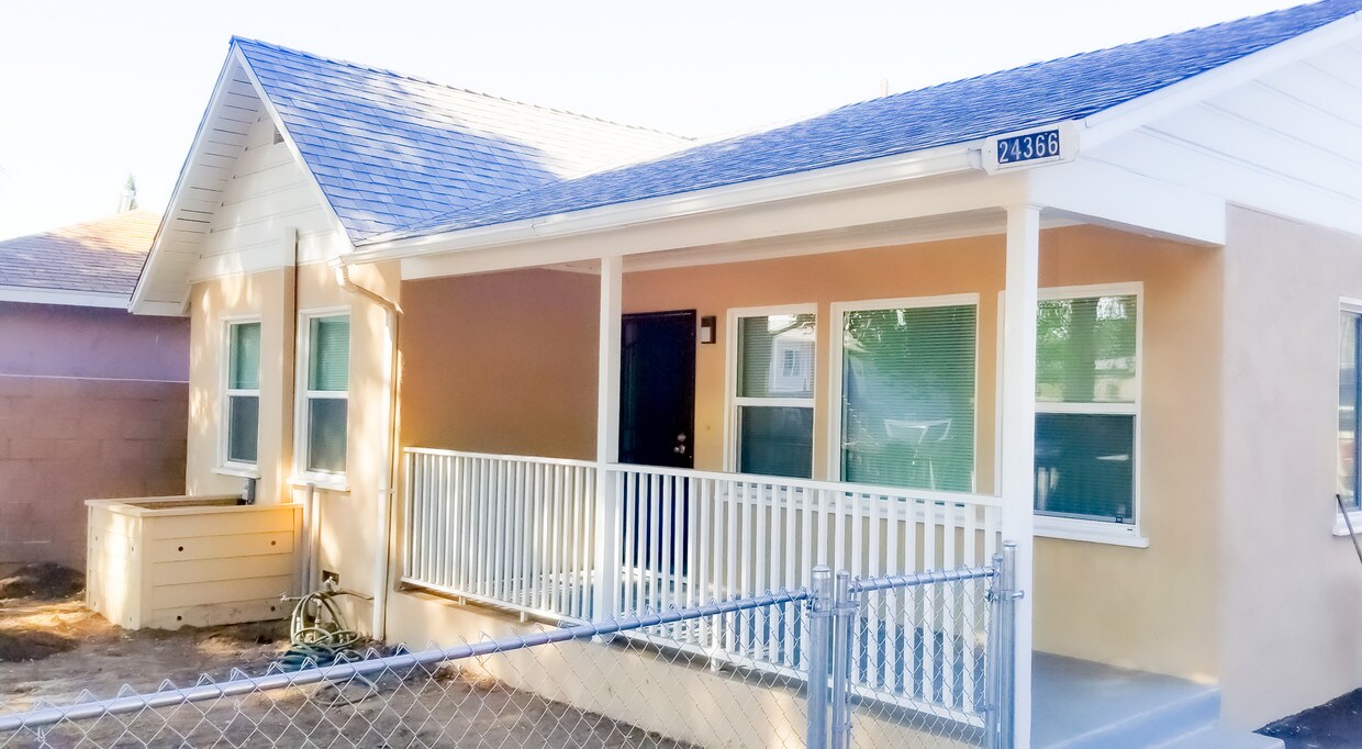 Foto principal - 24366 Chestnut St