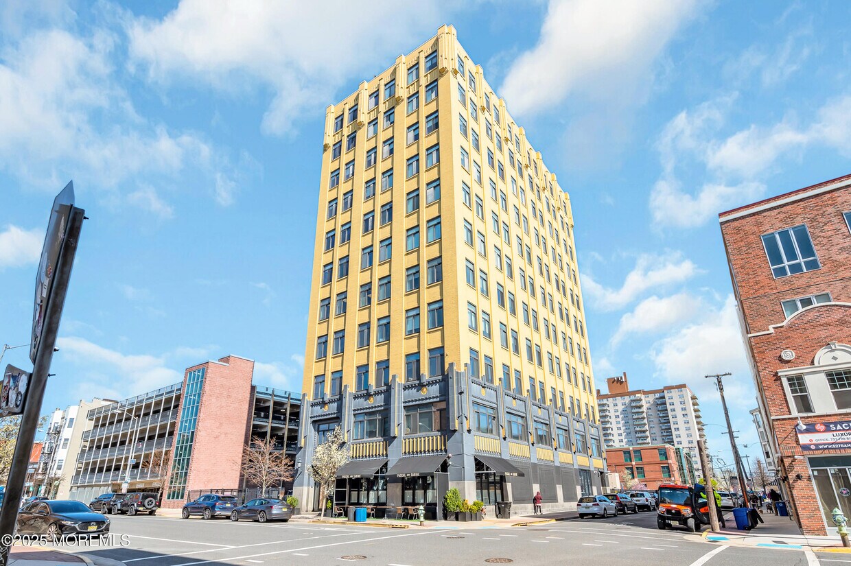 Foto principal - 601 Bangs Ave