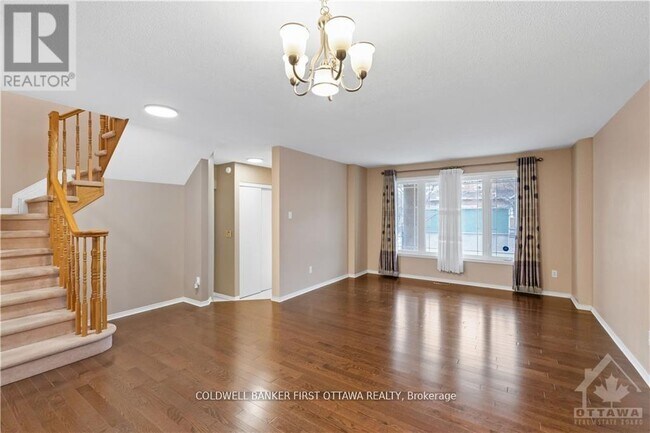 Photo du bâtiment - 157 Annapolis Cir