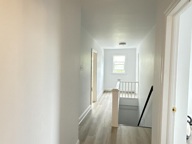 Building Photo - 64 Genest St
