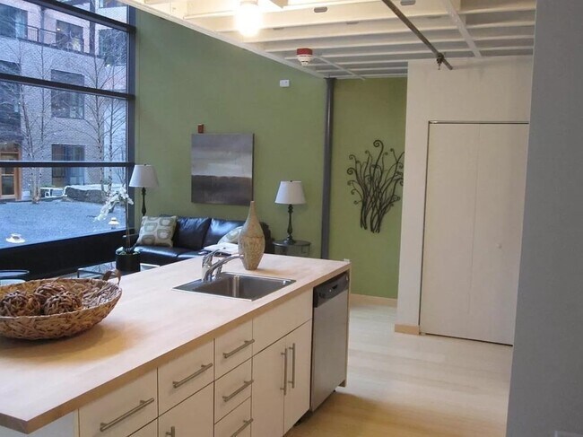 Foto del edificio - 251 Heath St