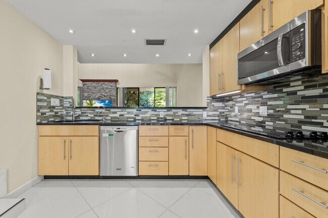 Foto del edificio - 790 Saint Albans Dr