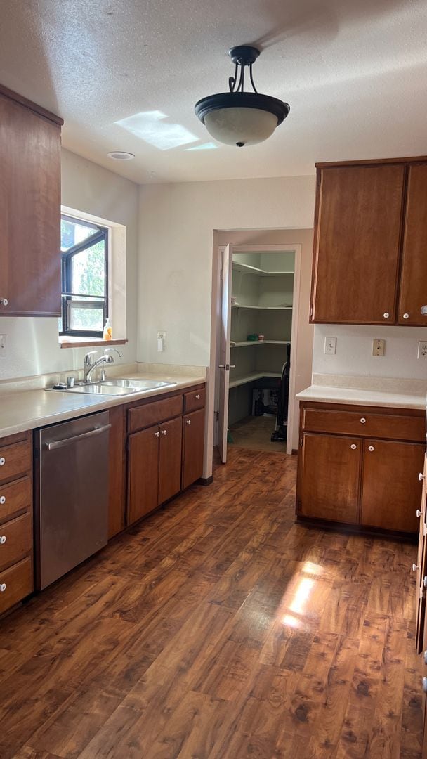 Building Photo - Two Bedroom Two bath home with attached Ga...