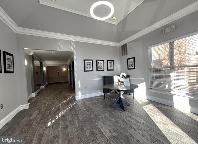 Building Photo - 12919 Alton Square