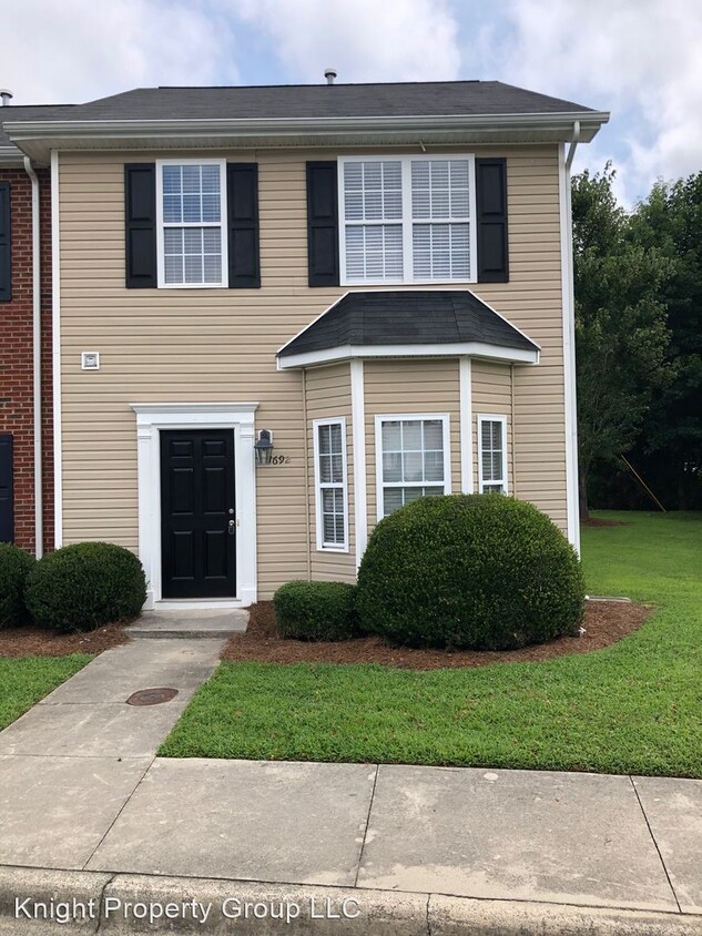 Primary Photo - 3 br, 2.5 bath House - 1692 Oliver's Crossing