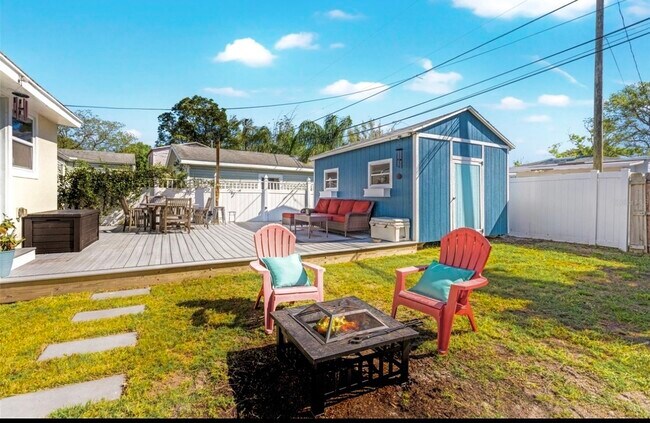 Foto del edificio - 4004 Miramar Way S