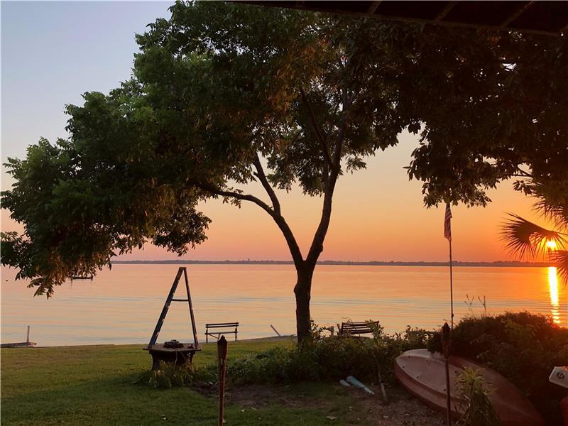 Foto principal - 3922 Mediterranean St