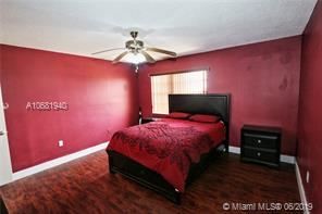 Foto del edificio - 3 br, 2 bath  - 1221 SW 122nd Ave Apt 403