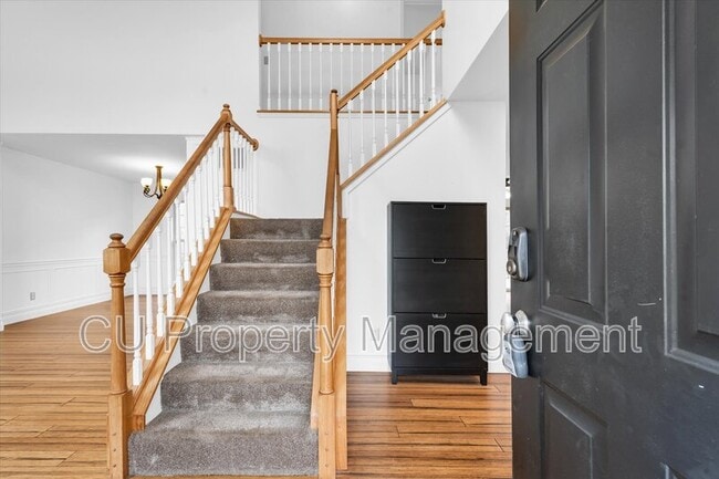 Building Photo - 506 E Tomaras Ave