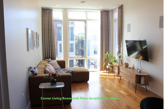 Bright Living Room - 58 Coles St