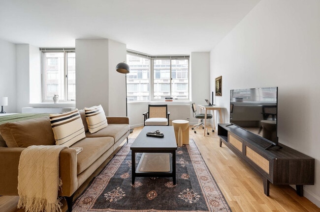 Building Photo - 1501 Lexington Ave