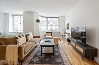 Building Photo - 1501 Lexington Ave