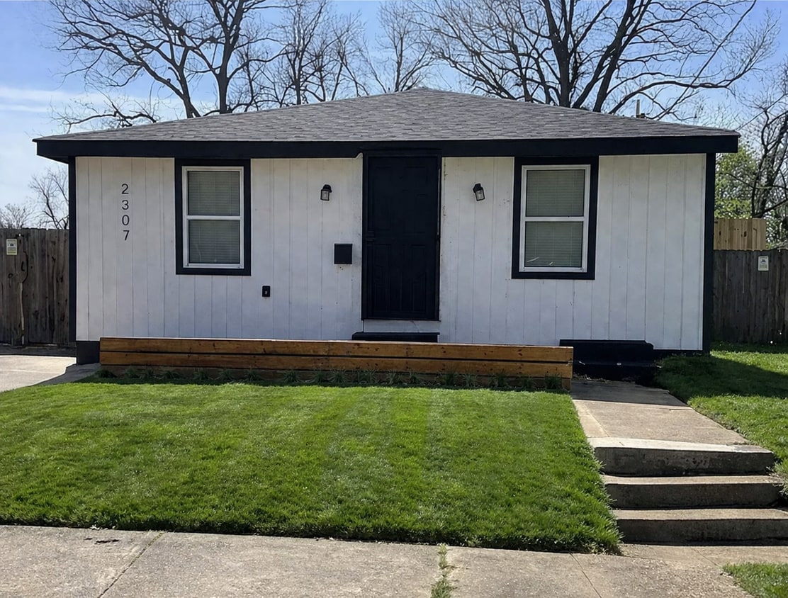 Photo - 2307 Marble Ave (Memphis, TN)