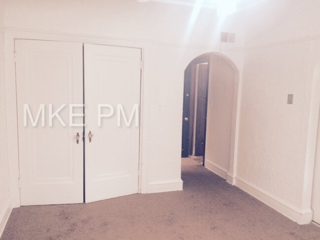 Building Photo - 417 N 39th St