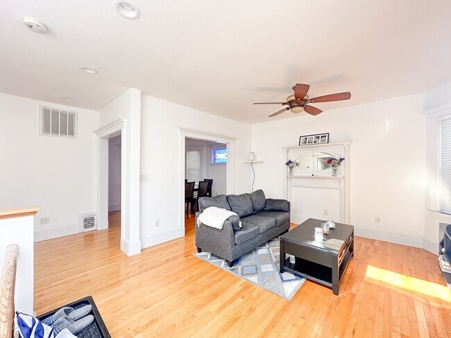 Foto del edificio - 152 Homes Ave