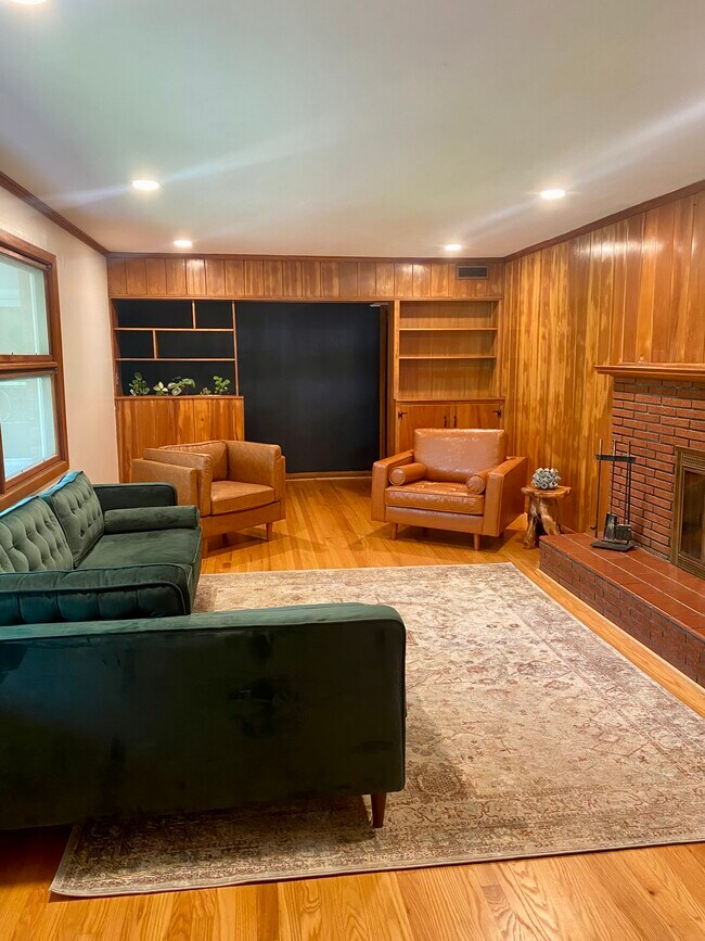 Foto del edificio - 4615 Holston Hills Rd