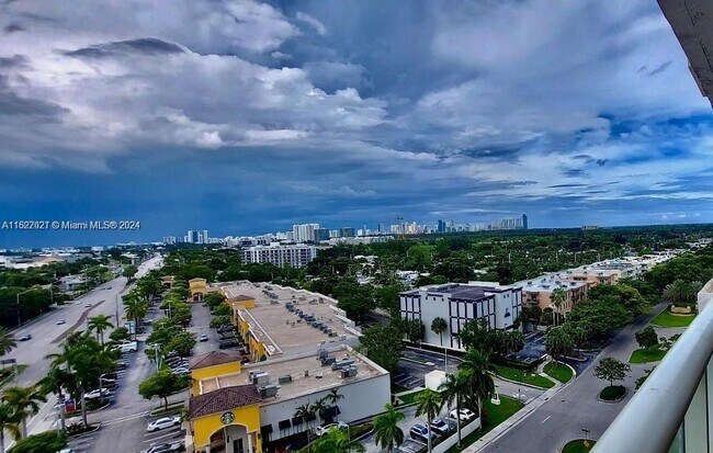 Foto del edificio - 13499 Biscayne Blvd