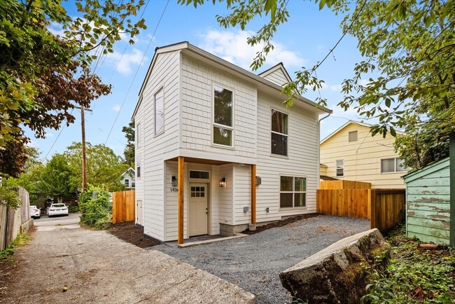 Building Photo - 142 N 82nd St