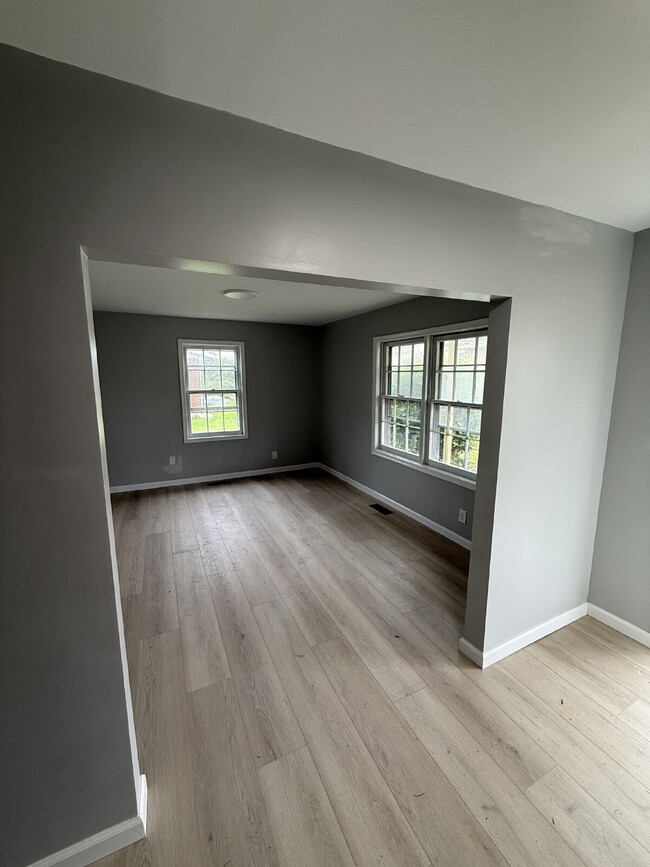 Building Photo - 2 bedrooms in the heart of Dearington