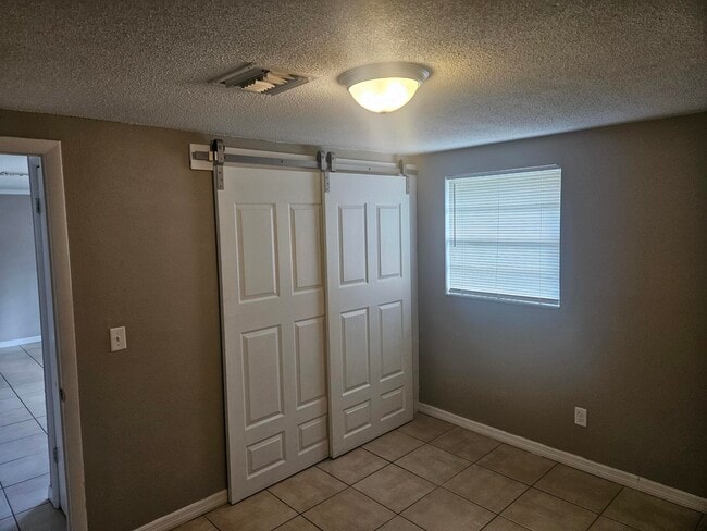 Building Photo - 514 Winham St