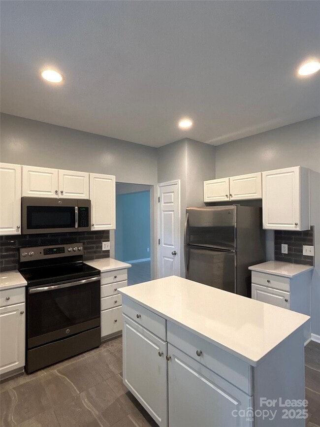 Building Photo - 6518 Harburn Forest Dr