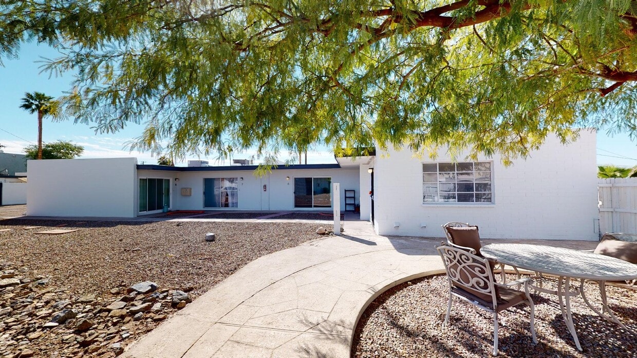 Primary Photo - Ocotillo Point (1712-1724 E Ocotillo Rd)