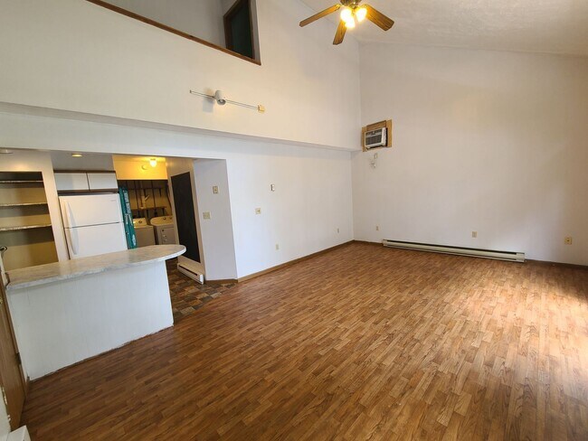 Building Photo - 3 br, 2 bath House - 125 Springbrook Street