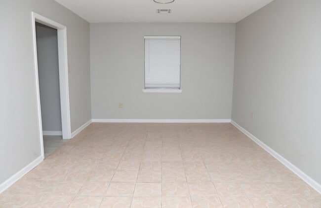 Building Photo - 417 Brandywine Blvd
