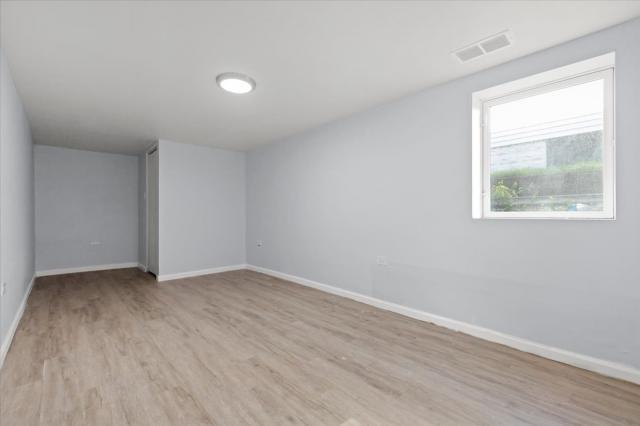 Building Photo - 5 bedroom in Chicago IL 60628