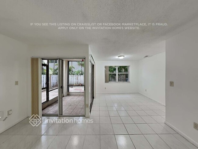 Foto del edificio - 9912 NW 9th Ct