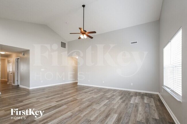 Foto del edificio - 1350 Greenbriar Wy