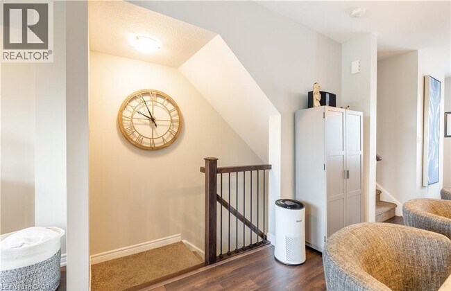 Photo du bâtiment - 15 Pierre Trudeau Ln