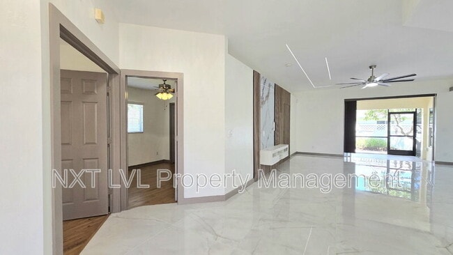 Foto del edificio - 511 SE 25th Terrace