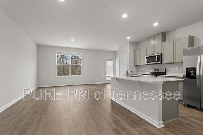 Building Photo - 4210 Oswin Dr