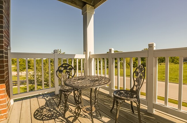 Balcony - Manor Pointe - Senior Independent Living