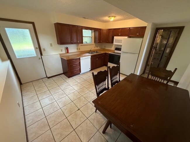 Building Photo - 7609 Cortina Ct