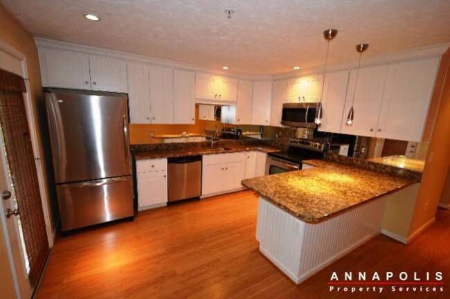 Building Photo - 631 admiral drive # 103