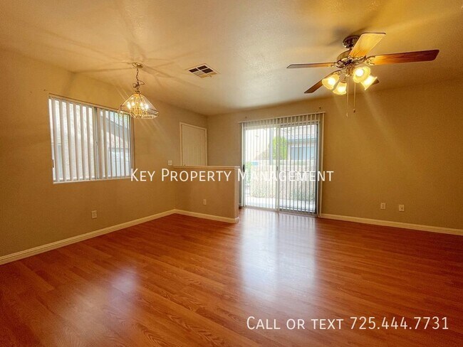 Foto del edificio - 2 BEDROOM TOWNHOME IN SOUTHWEST LAS VEGAS