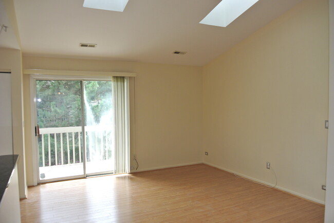 Building Photo - 576 E Windgate Ct