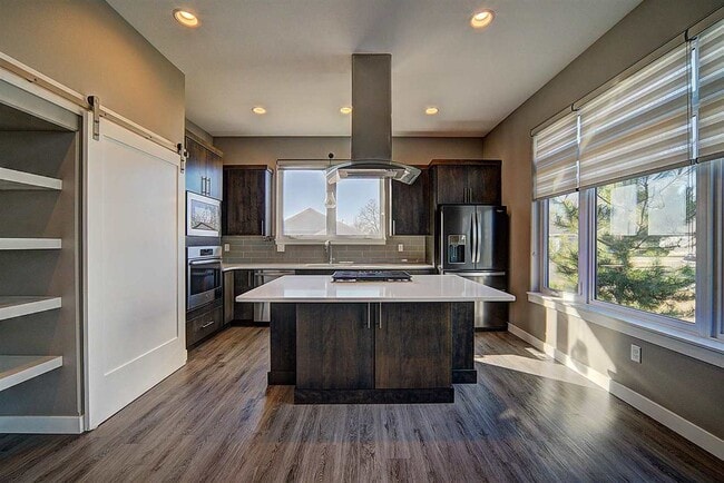 Building Photo - 704 American Pharaoh Dr